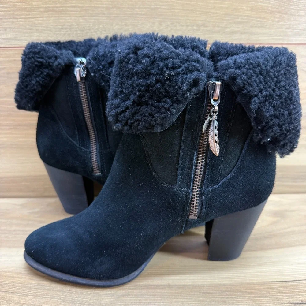 UGG Charlee Heeled Bootie Womens 7 Black Suede Zip Stacked Heel Festival Chic